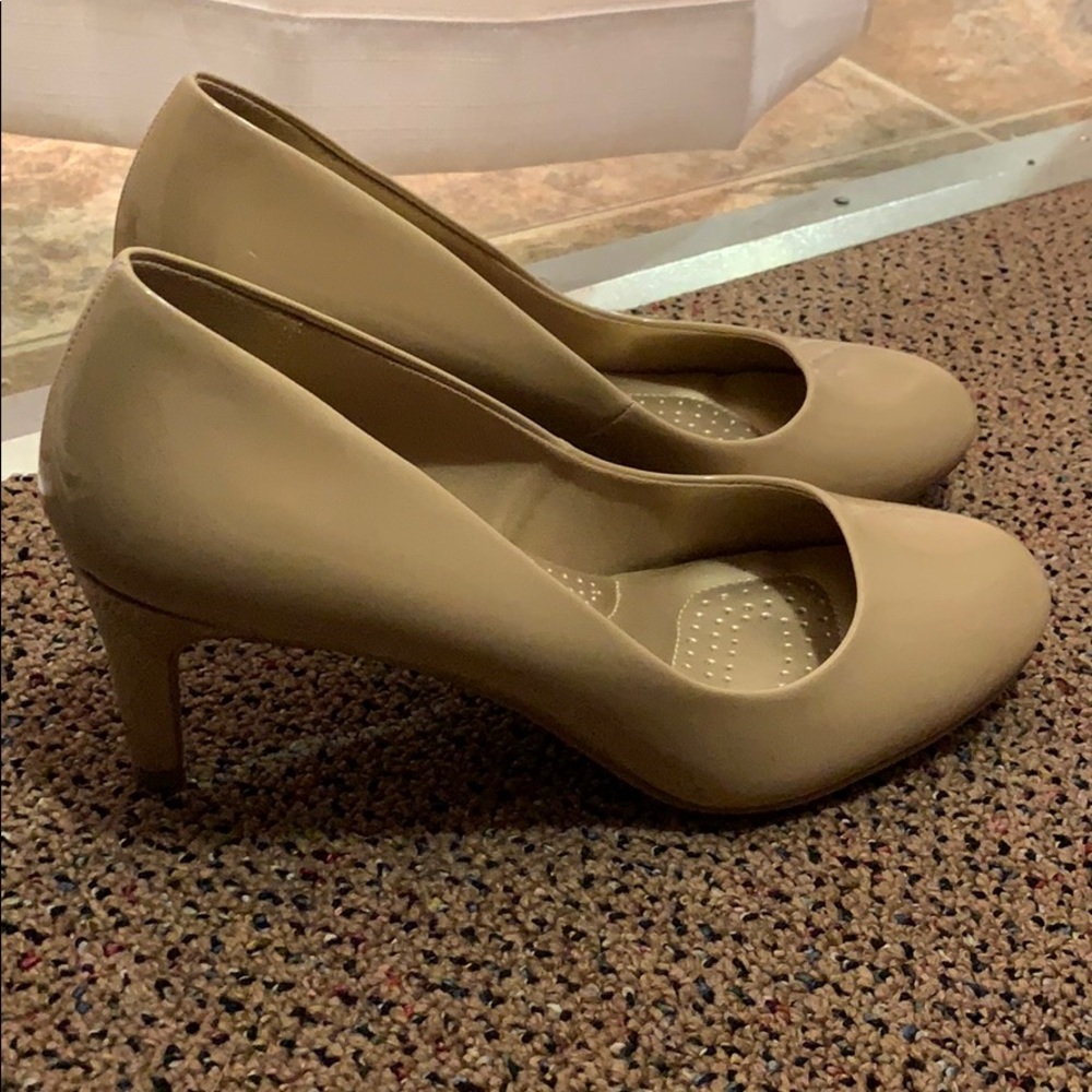 Tan Heels